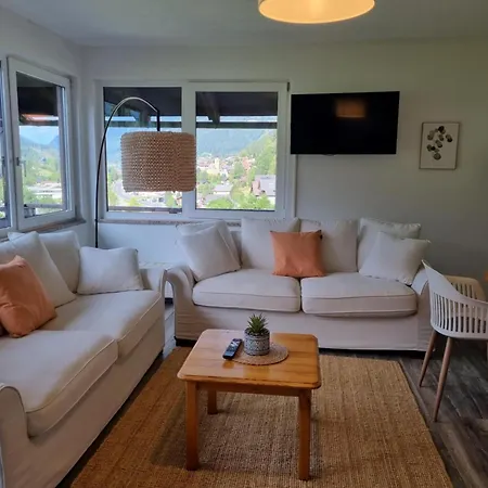 Skyview Apartment *