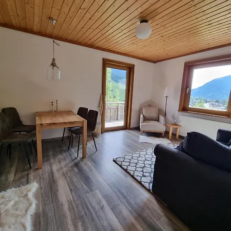 Skyview Apartment *